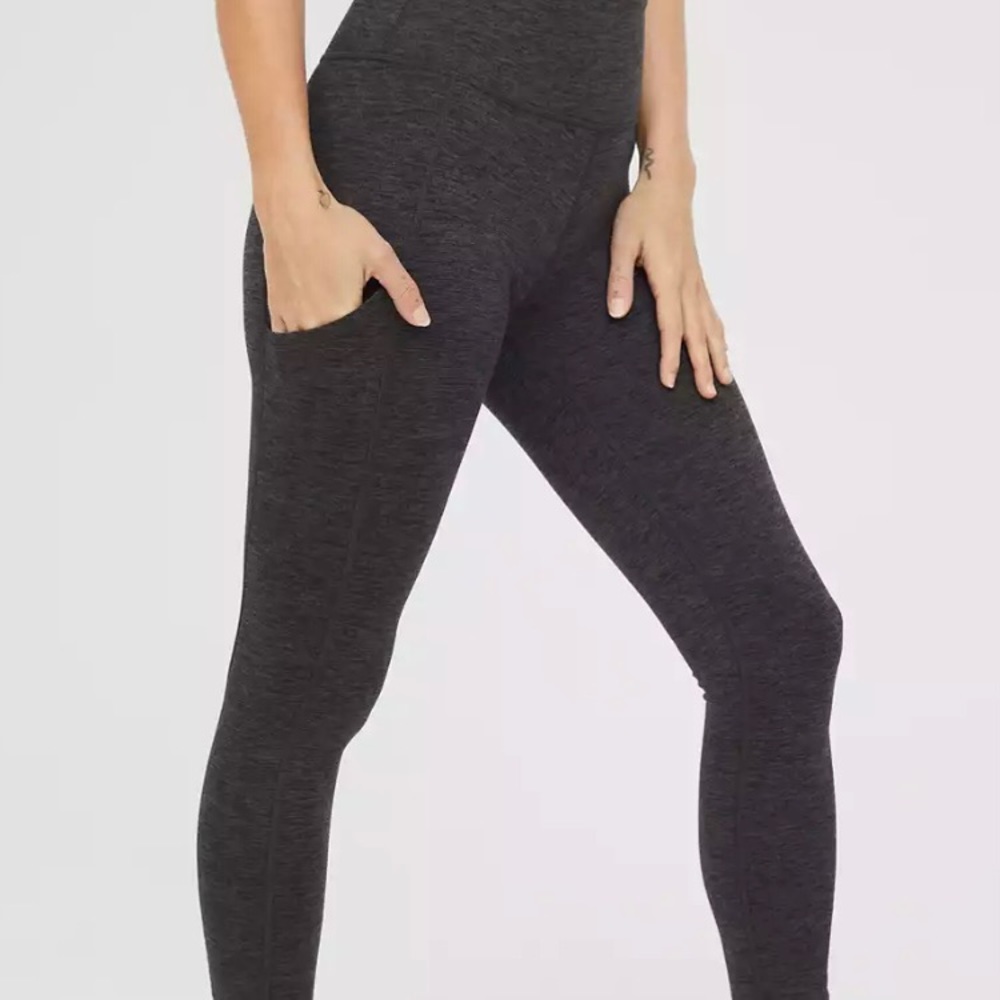 OFFLINE by Aerie The Hugger High Waisted Pocket Legging